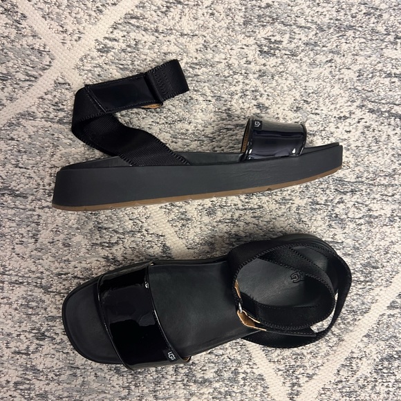 UGG Australia Lennox Textile Patient Leather Strappy Black mid-platform sandal - Picture 3 of 9